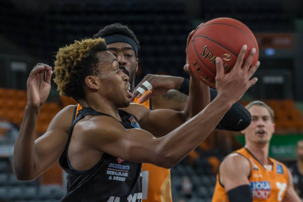 疑在竞技体 疑在竞技体